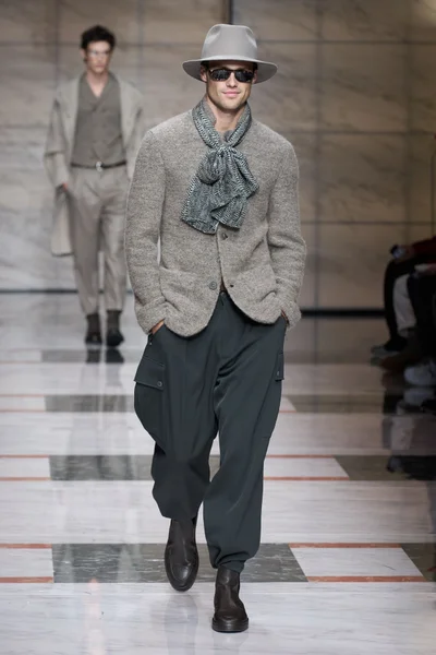 Look 22